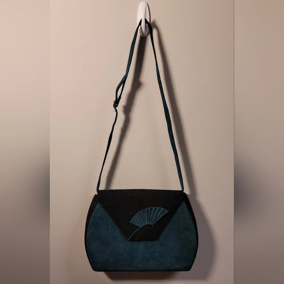 Vintage Bally teal and black suede crossbody flap handbag - Picture 2 of 10